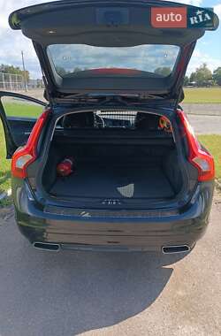 Универсал Volvo V60 2014 в 