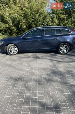 Универсал Volvo V60 2014 в 