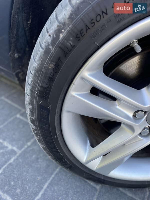 Универсал Volvo V60 2014 в Тернополе