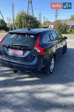 Универсал Volvo V60 2014 в 