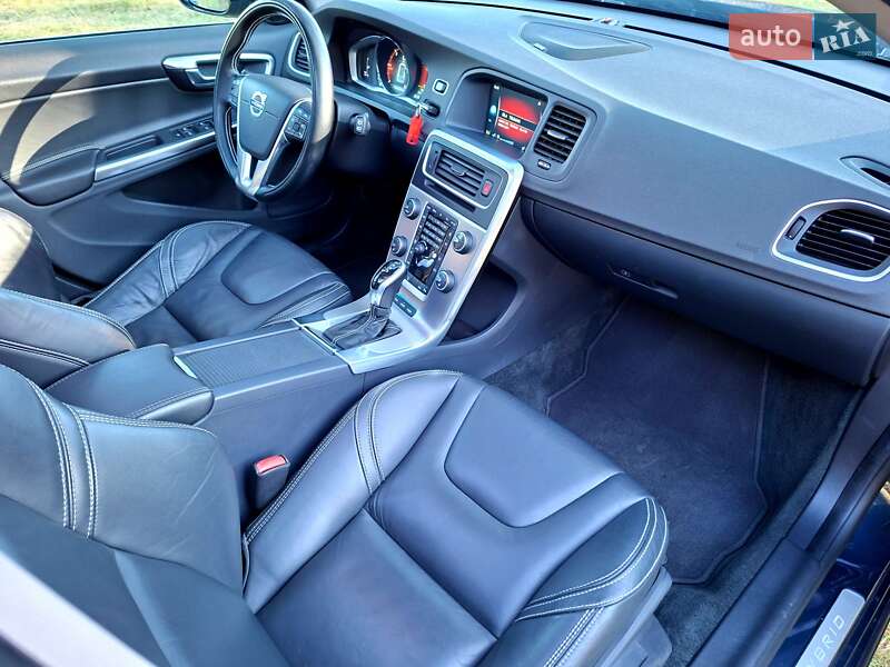 Универсал Volvo V60 2014 в Ровно
