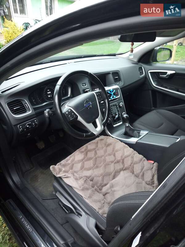 Универсал Volvo V60 2014 в Львове фото 6 Универсал Volvo V60 2014 в Львове