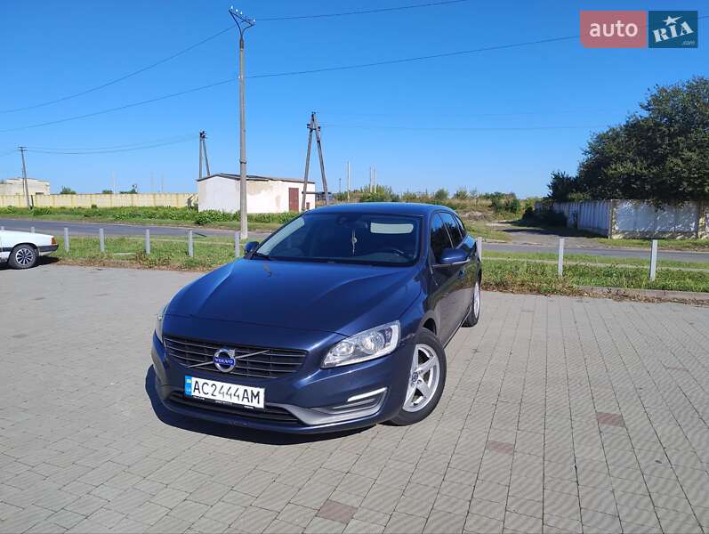 Универсал Volvo V60 2014 в 