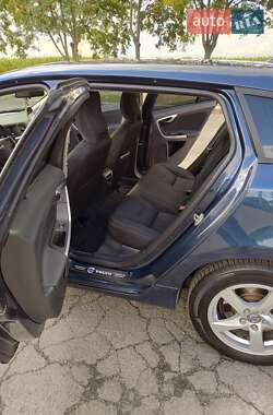 Универсал Volvo V60 2014 в 
