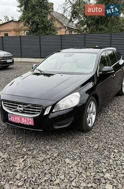 Универсал Volvo V60 2011 в 