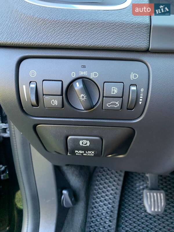 Универсал Volvo V60 2011 в Дрогобыче