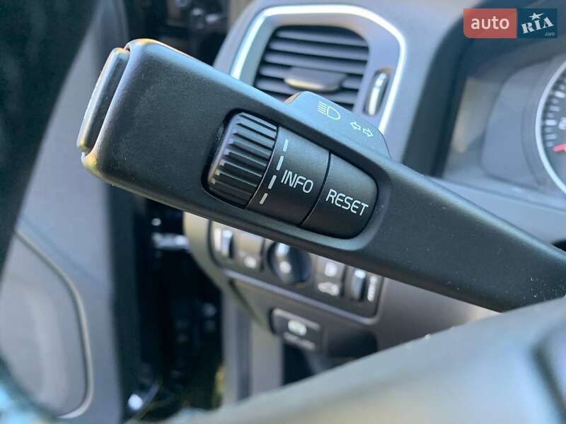 Универсал Volvo V60 2011 в Дрогобыче