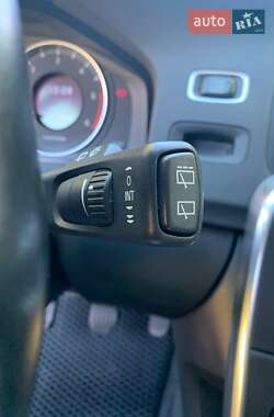 Универсал Volvo V60 2011 в 
