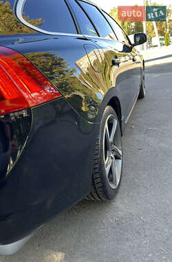 Универсал Volvo V60 2011 в 