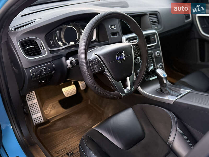 Универсал Volvo V60 2016 в Киеве фото 29 Универсал Volvo V60 2016 в Киеве