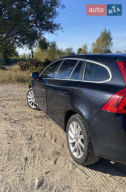 Универсал Volvo V60 2014 в 