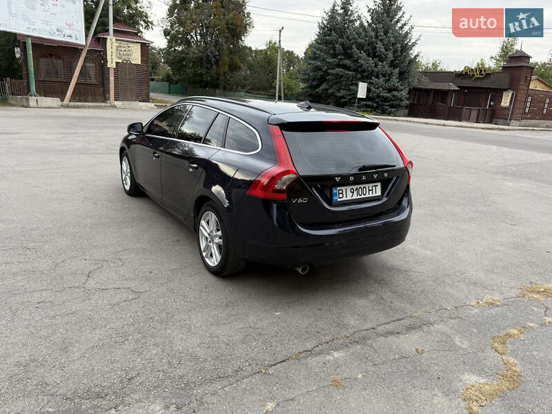 Универсал Volvo V60 2015 в Полтаве