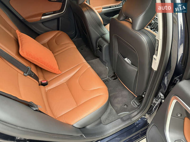 Универсал Volvo V60 2015 в Полтаве