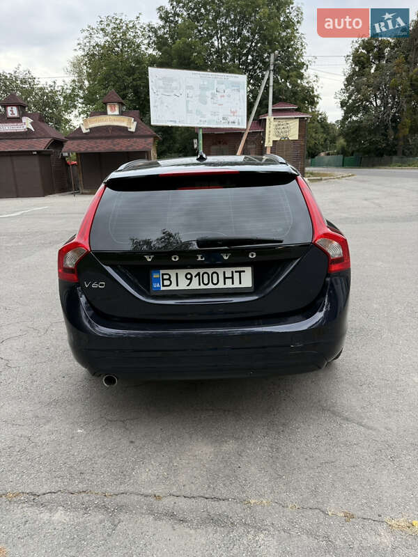 Универсал Volvo V60 2015 в Полтаве