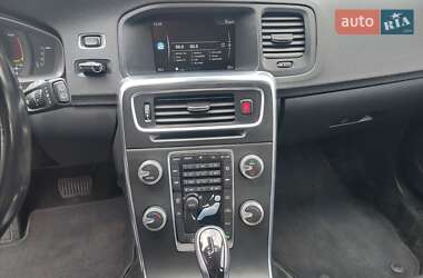 Универсал Volvo V60 2014 в 