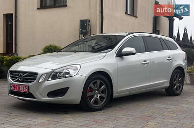 Универсал Volvo V60 2012 в 
