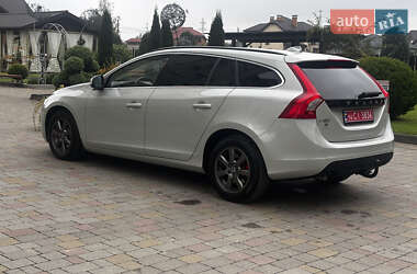 Универсал Volvo V60 2012 в 