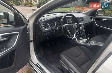 Универсал Volvo V60 2012 в 