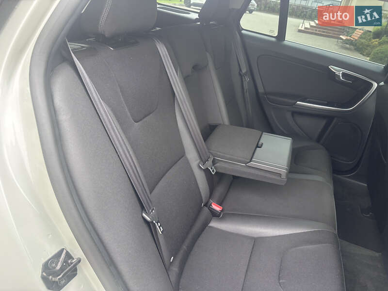 Универсал Volvo V60 2012 в Стрые