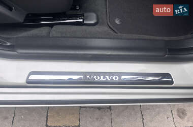 Универсал Volvo V60 2012 в 