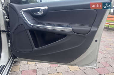 Универсал Volvo V60 2012 в 