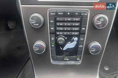 Универсал Volvo V60 2012 в 