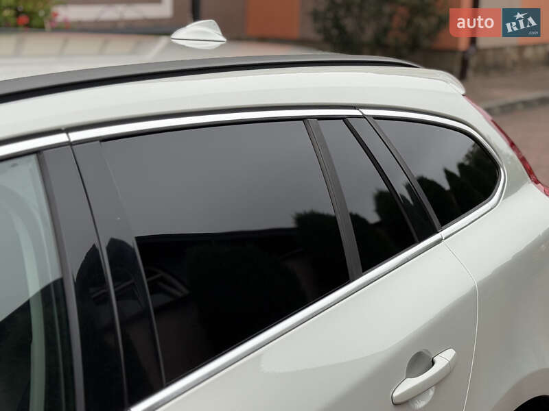 Универсал Volvo V60 2011 в Стрые