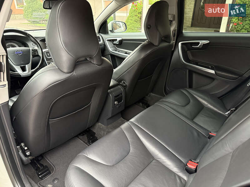 Универсал Volvo V60 2011 в Стрые