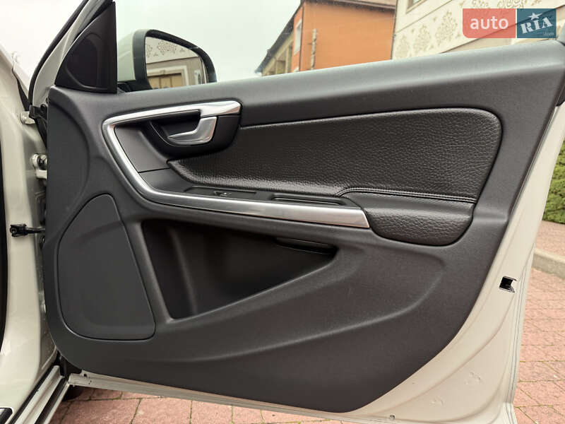Универсал Volvo V60 2011 в Стрые