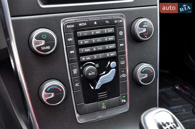 Универсал Volvo V60 2015 в Львове