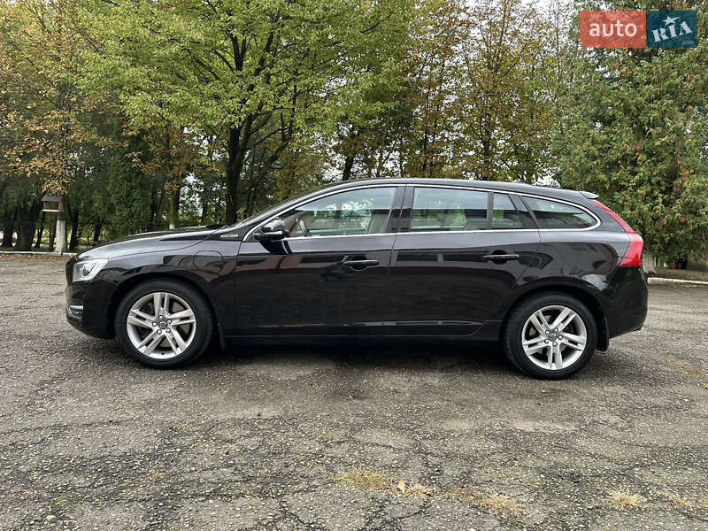Универсал Volvo V60 2014 в Черновцах