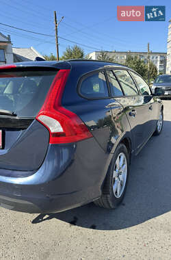 Универсал Volvo V60 2012 в 