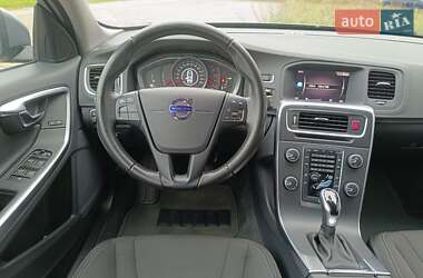 Универсал Volvo V60 2017 в 