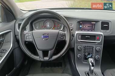 Универсал Volvo V60 2017 в 