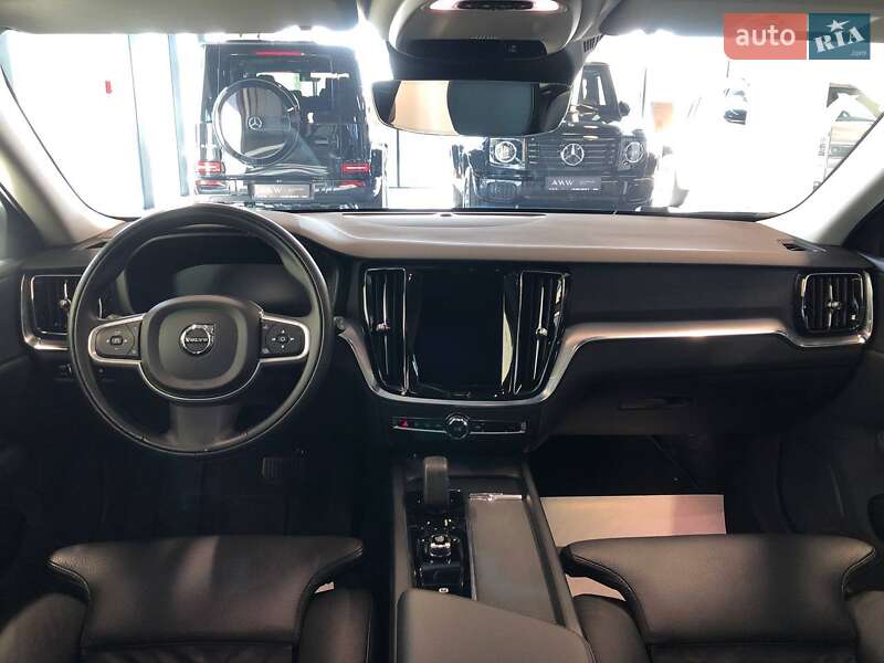 Универсал Volvo V60 2021 в Львове
