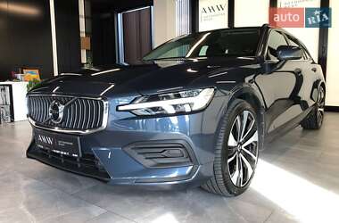 Универсал Volvo V60 2021 в Львове