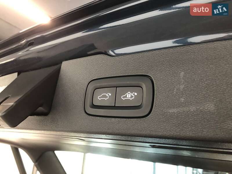 Универсал Volvo V60 2021 в Львове