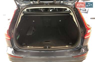 Универсал Volvo V60 2021 в 