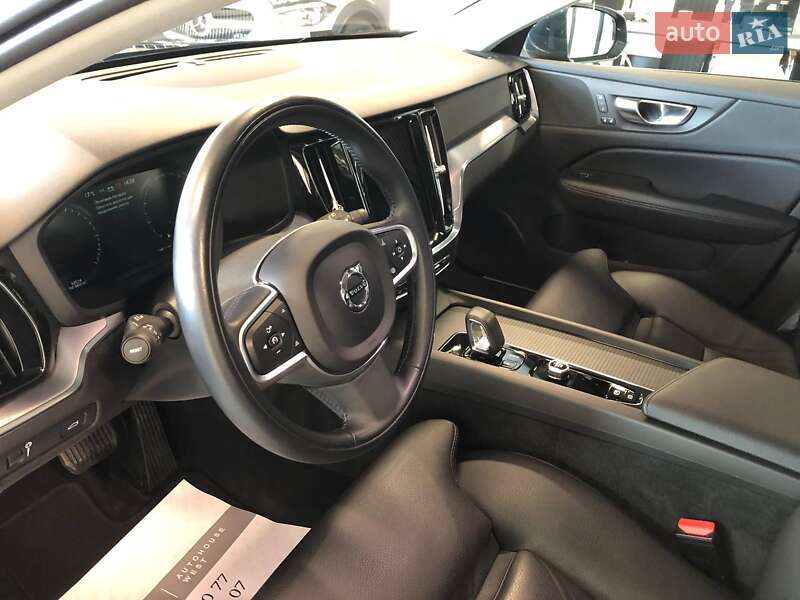 Универсал Volvo V60 2021 в Львове