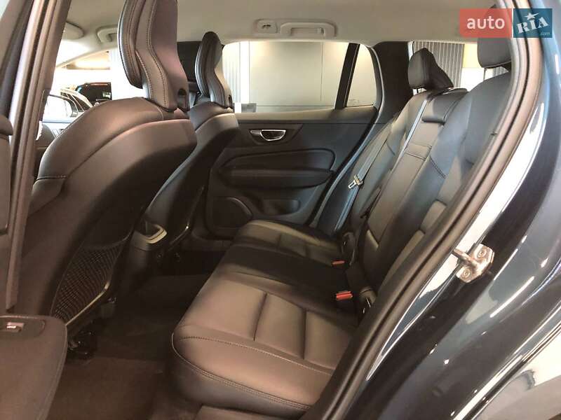 Универсал Volvo V60 2021 в Львове
