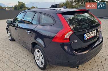 Универсал Volvo V60 2015 в 