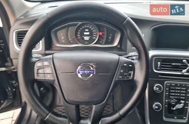 Универсал Volvo V60 2015 в 