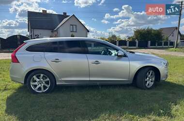 Универсал Volvo V60 2014 в Новояворовске