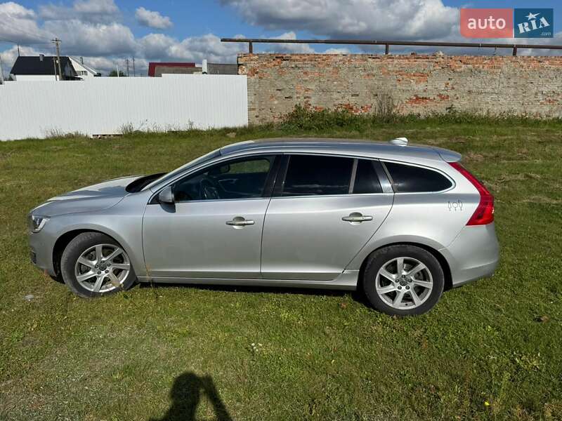 Универсал Volvo V60 2014 в Новояворовске