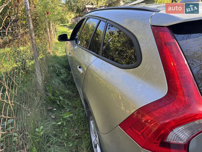 Універсал Volvo V60 2015 в Львові