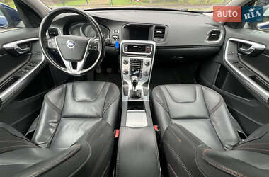 Універсал Volvo V60 2016 в  фото 25 Універсал Volvo V60 2016 в