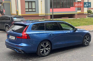 Универсал Volvo V60 2020 в 