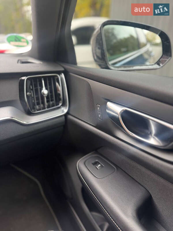 Універсал Volvo V60 2020 в Тернополі