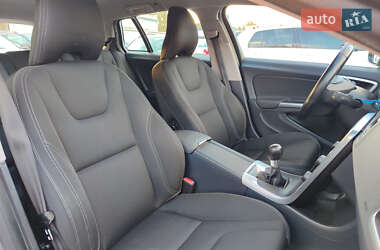 Універсал Volvo V60 2014 в 