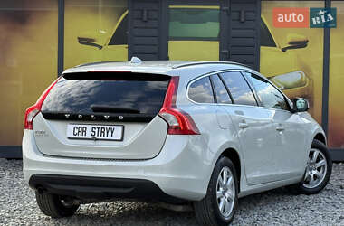 Универсал Volvo V60 2011 в 